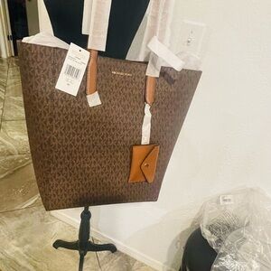 Michael Kors Signature Brown Tote